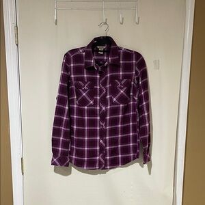 Duluth Trading Co Purple Plaid Button Down Shirt